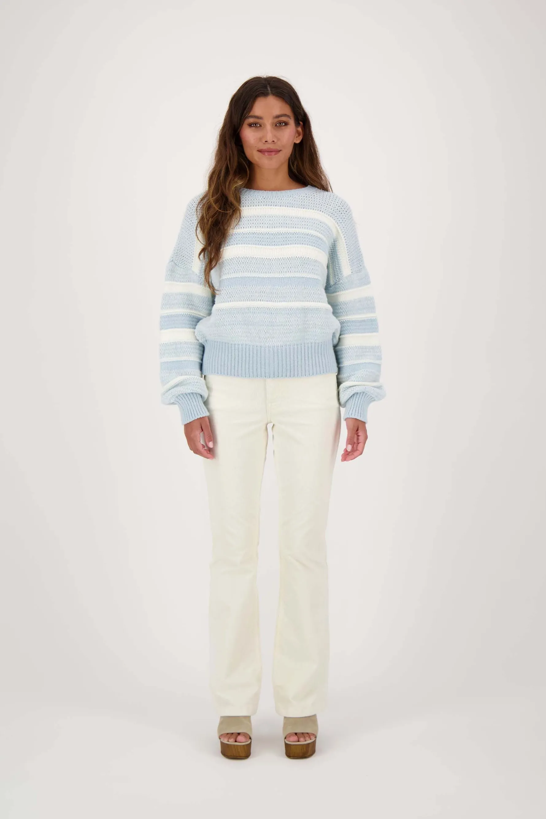 zusss flared corduroy broek ecru