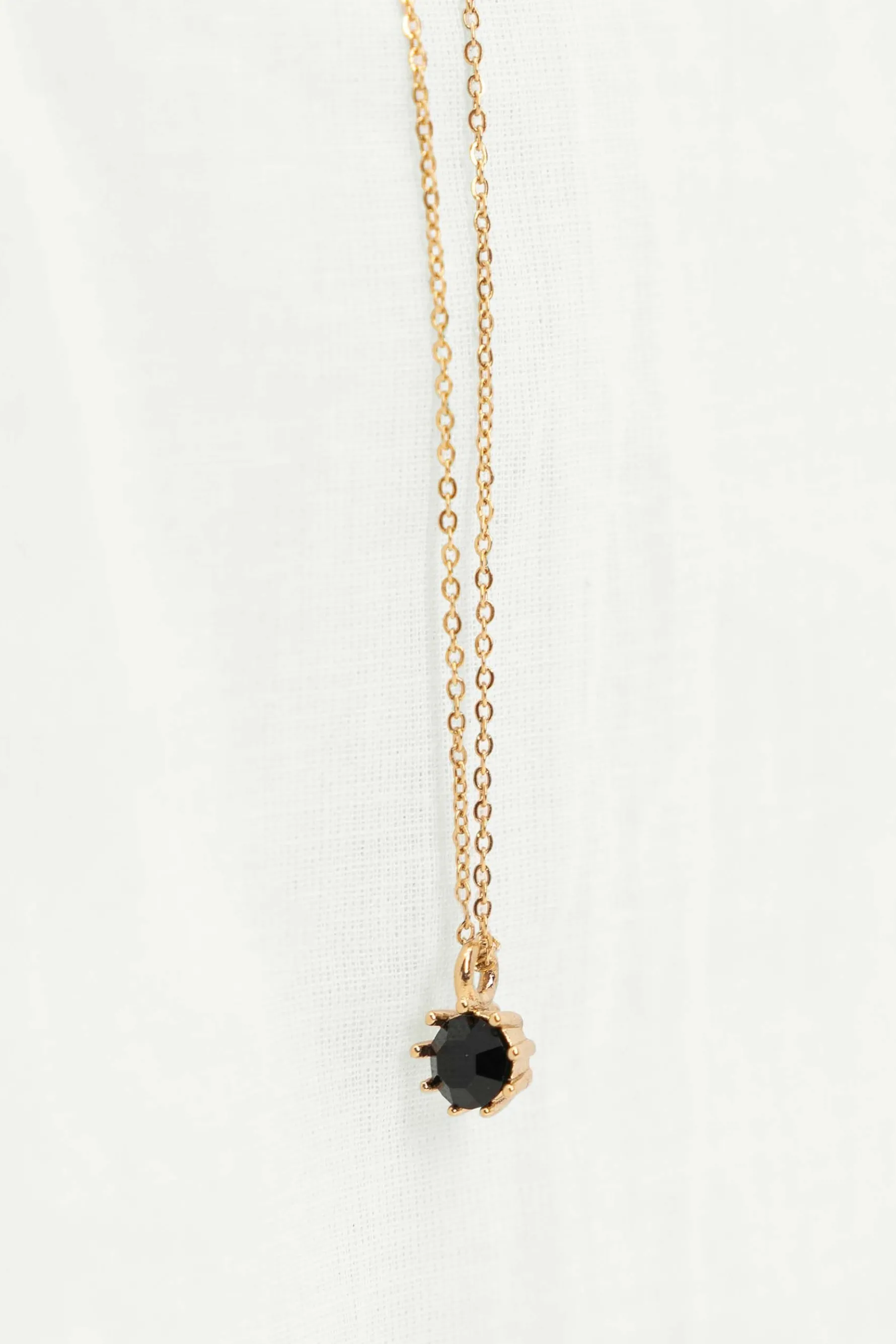 zusss ketting met zwart steentje goud